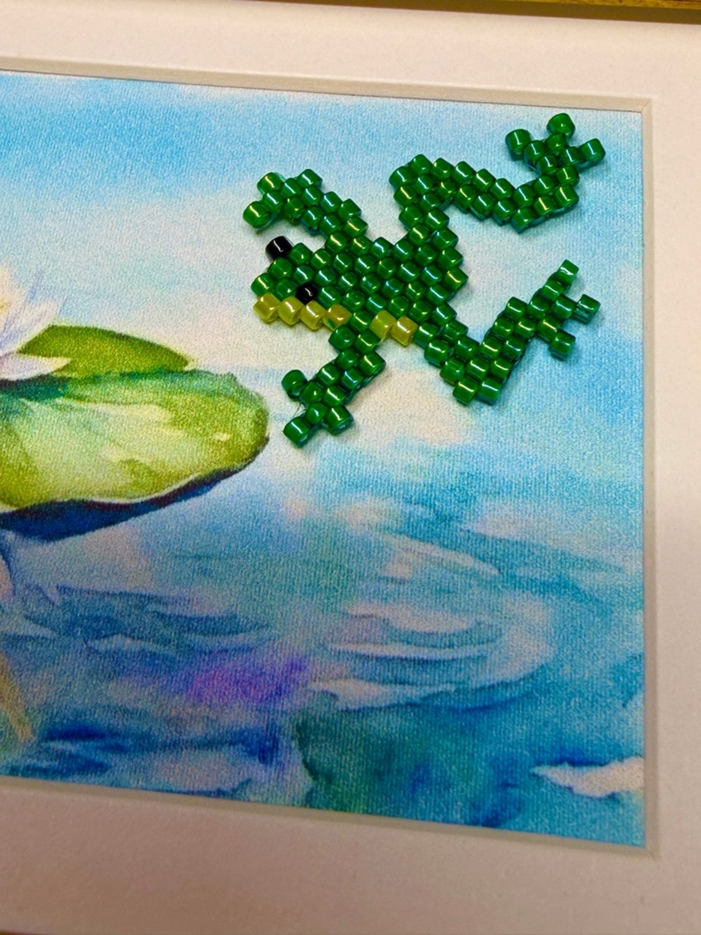 Handmade Beaded Frog Art in Gold Frame Tiny Framed Lily Pad Scene Mini Decor - Picture 4 of 5